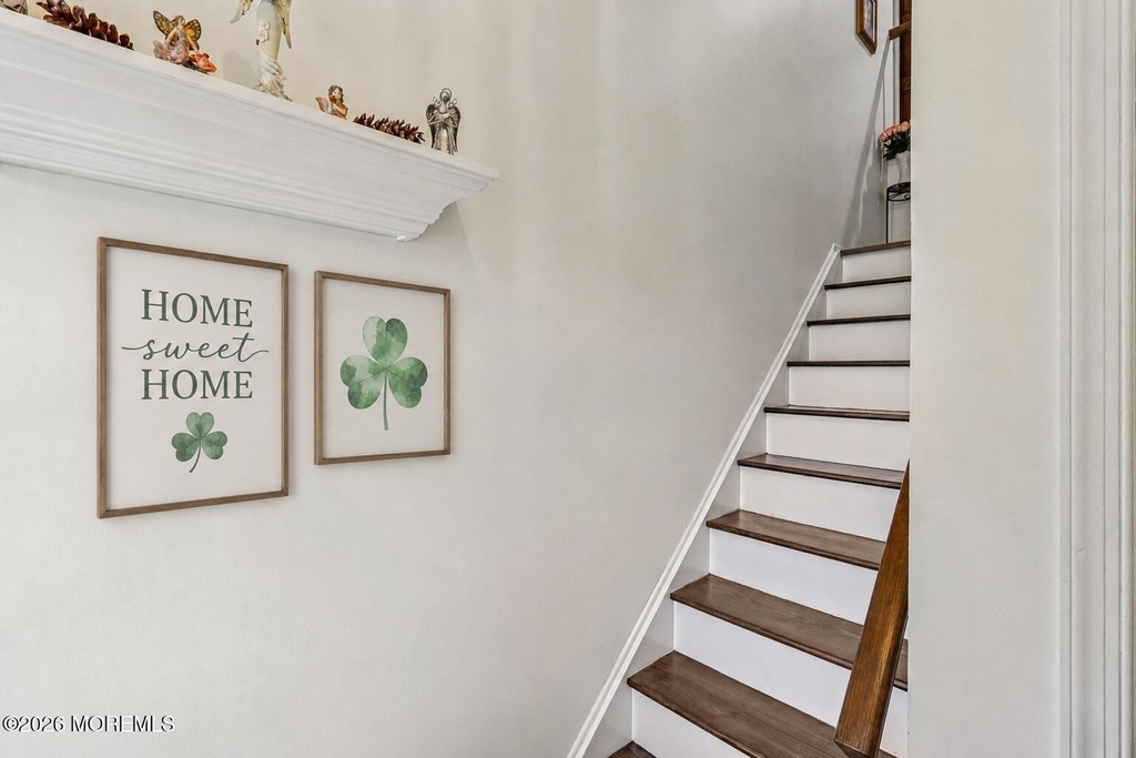 413 Yorkshire Place - Photo 1