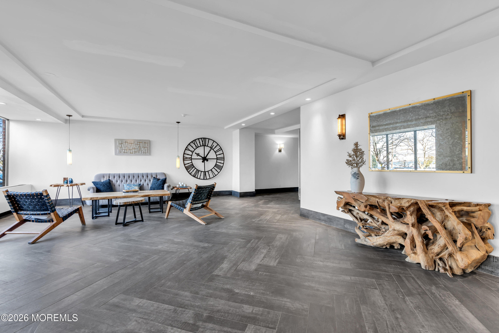10 Ocean Boulevard - Photo 1