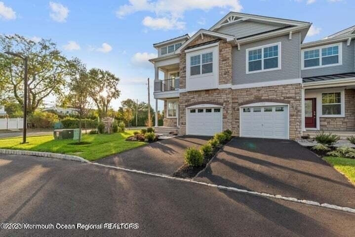 221 Brighton Avenue - Photo 0
