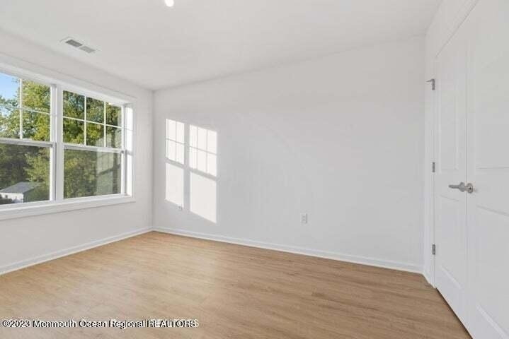 221 Brighton Avenue - Photo 11