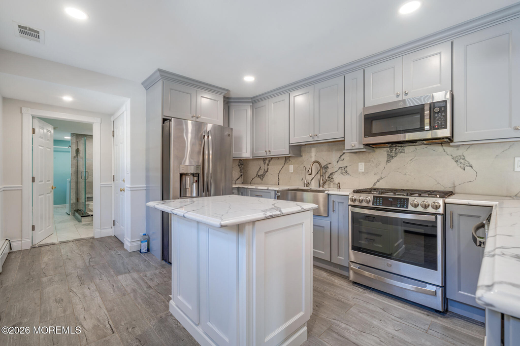 351 Hollywood Avenue - Photo 5