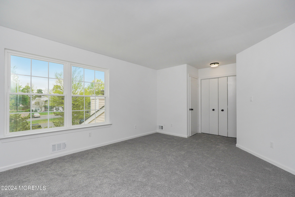 27 Karen Drive - Photo 14