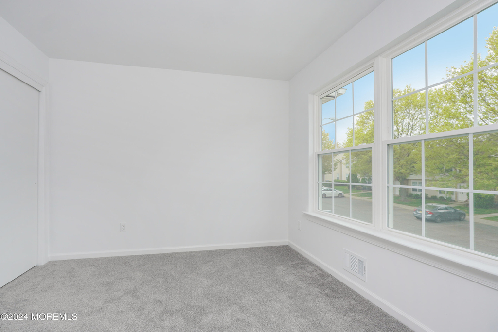 27 Karen Drive - Photo 18