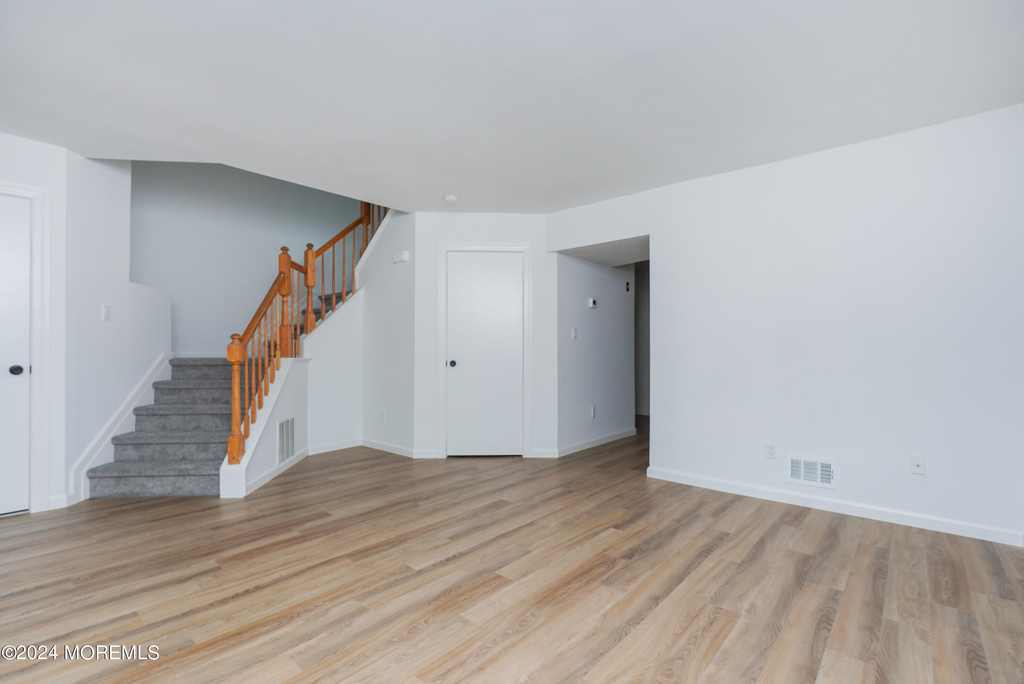 27 Karen Drive - Photo 4