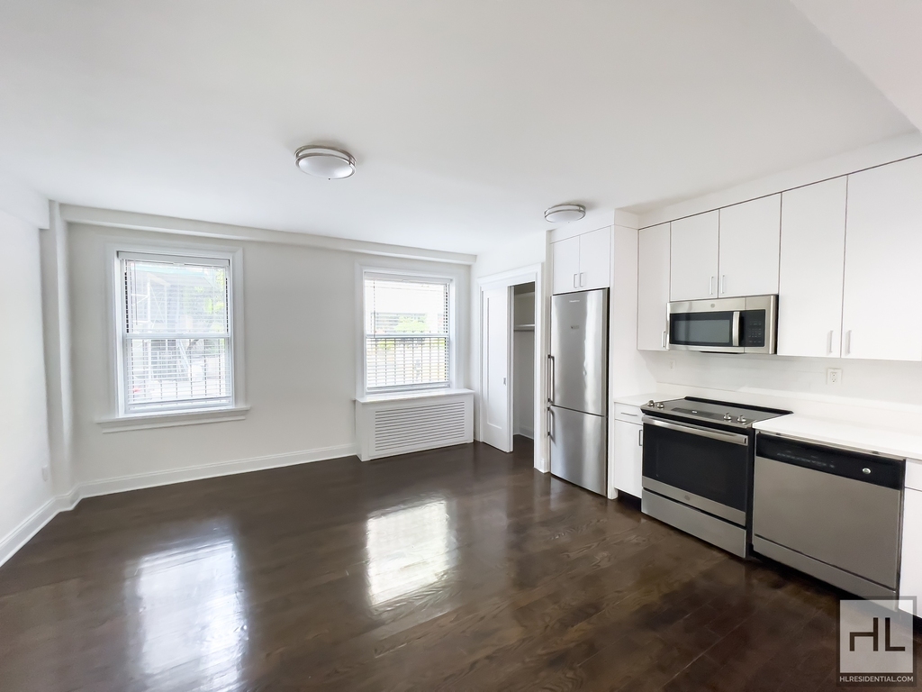 East 37 Street - Photo 0