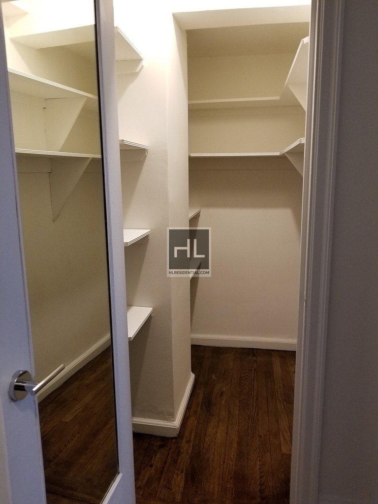 East 38 Street - Photo 6