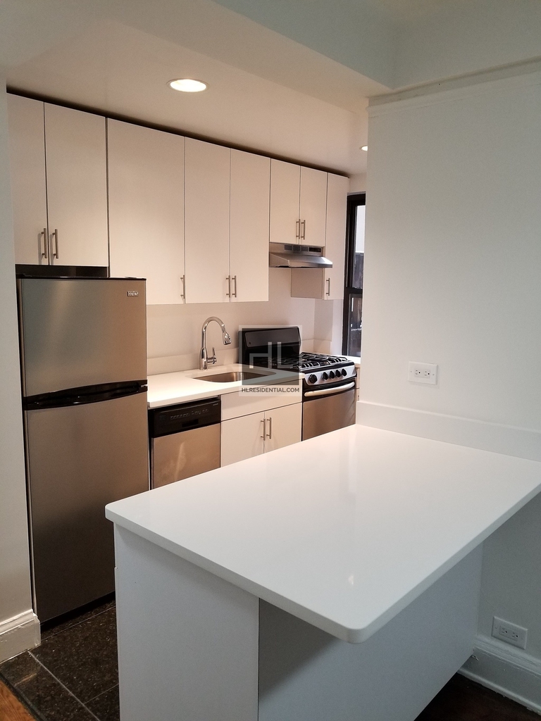 East 38 Street - Photo 2