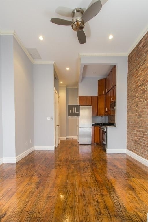 West 14 Street - Photo 1