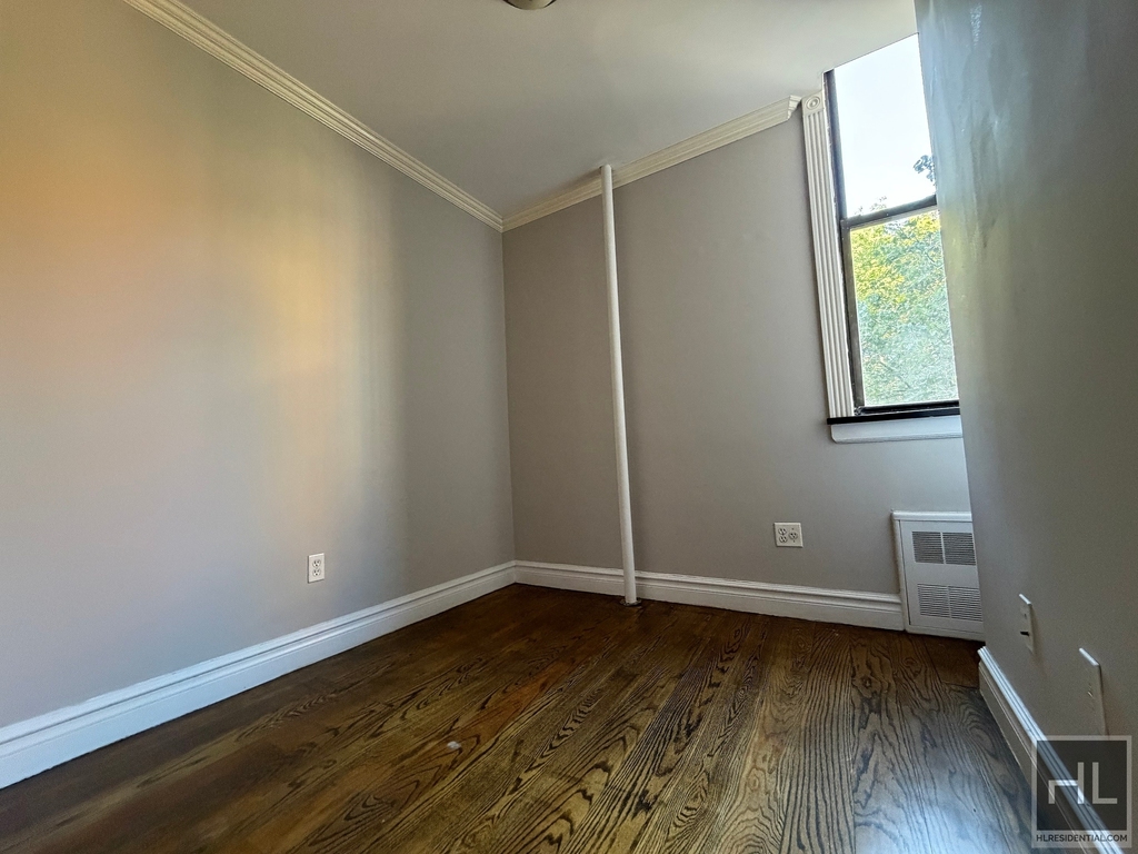 West 14 Street - Photo 1