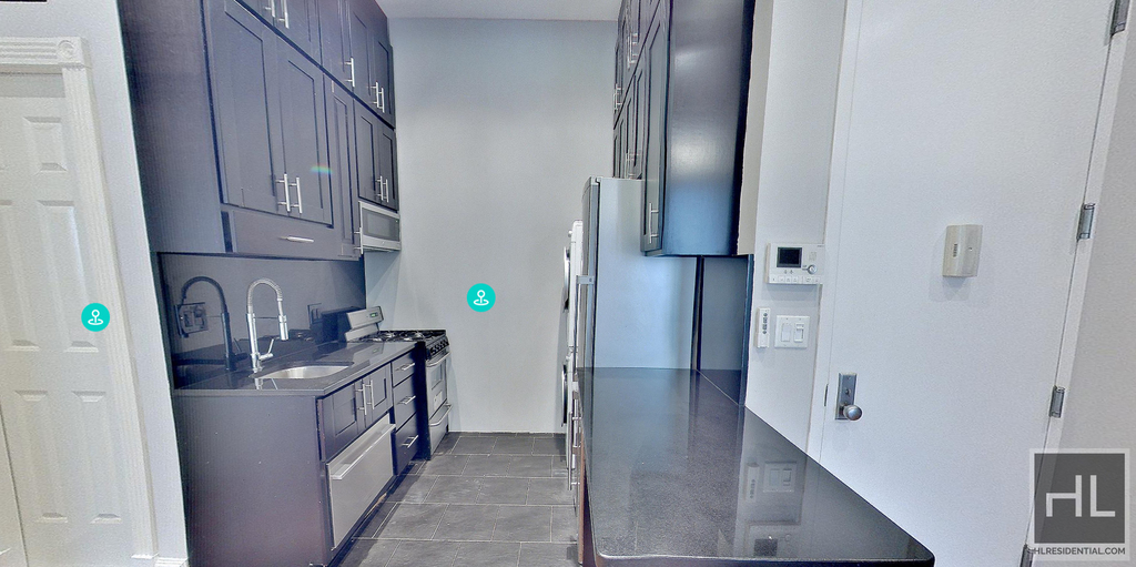 W 14th St. - Photo 3