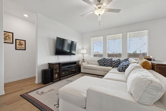 705 Alden Drive - Photo 4