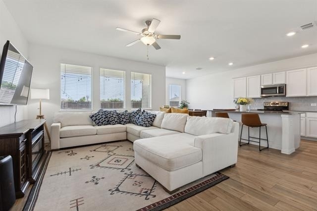 705 Alden Drive - Photo 3
