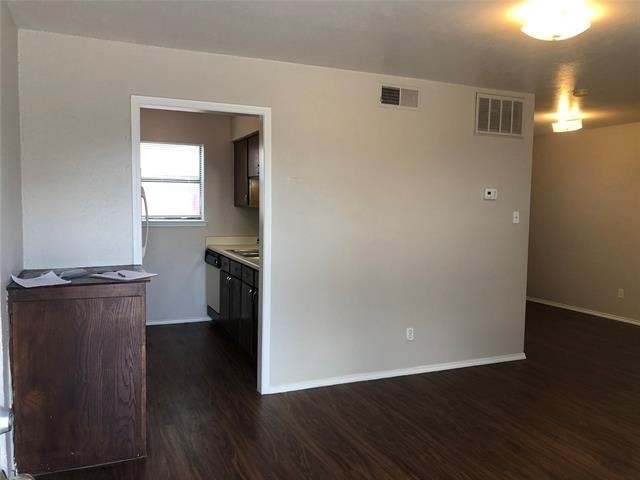 2526 W Prairie Street - Photo 1