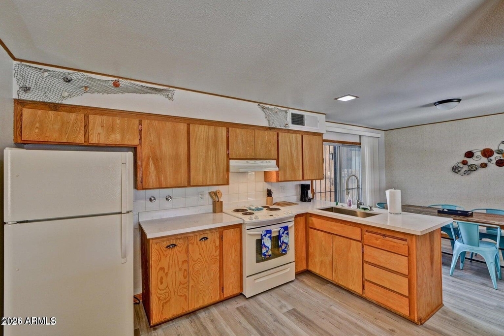 2007 N Normal Avenue - Photo 9