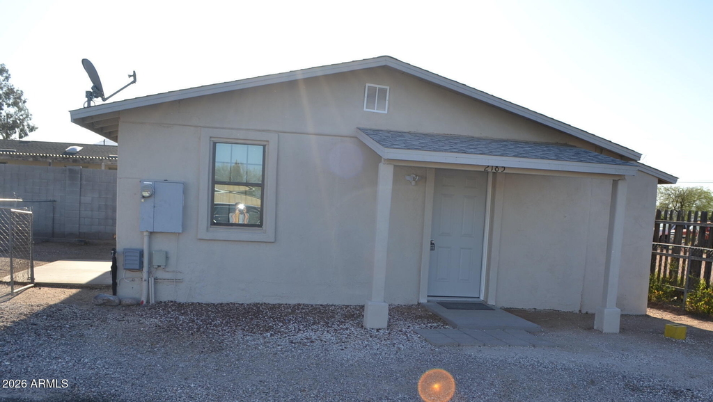 2185 W Ohio Street - Photo 0