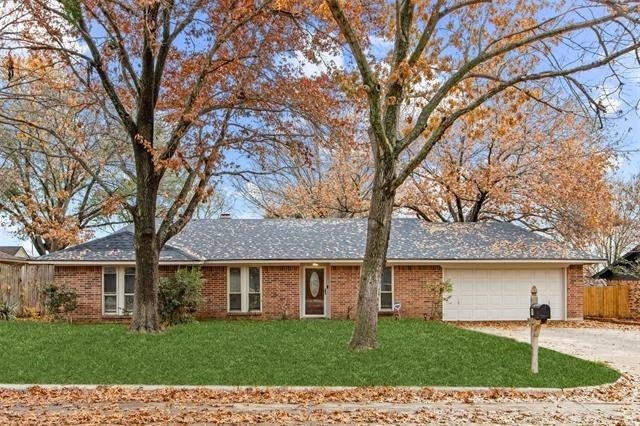 611 Field Street - Photo 0