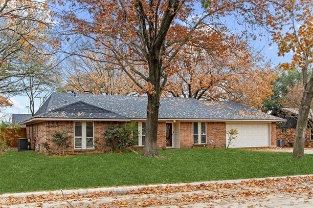 611 Field Street - Photo 1