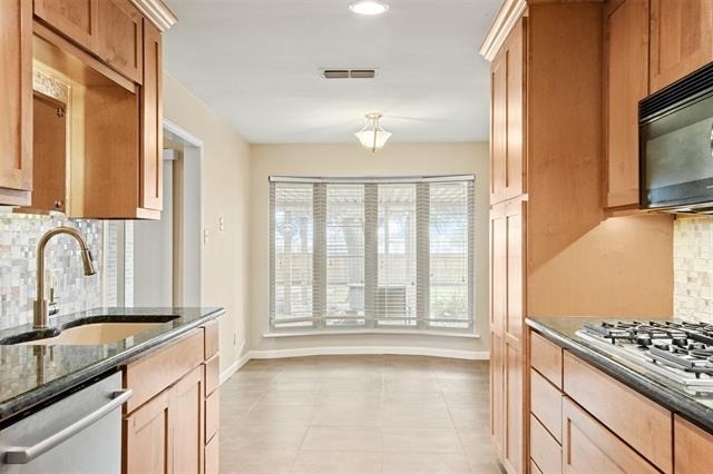 611 Field Street - Photo 10