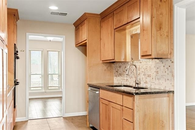 611 Field Street - Photo 9