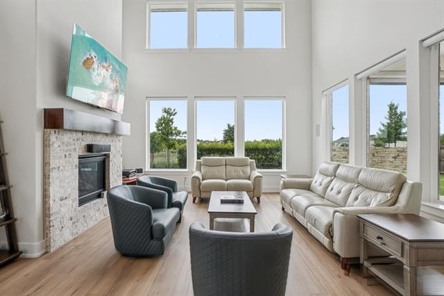 3960 Medio Creek Drive - Photo 2