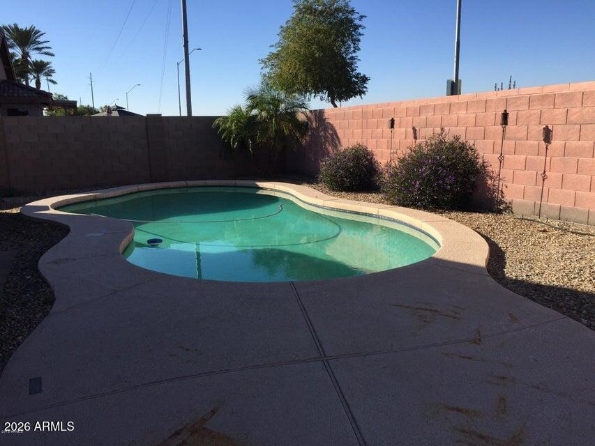 17260 W Navajo Street - Photo 2