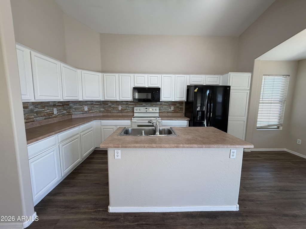 17260 W Navajo Street - Photo 8