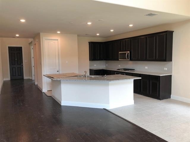 2436 Valley Lane - Photo 3