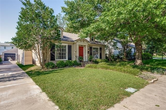 6006 Penrose Avenue - Photo 1