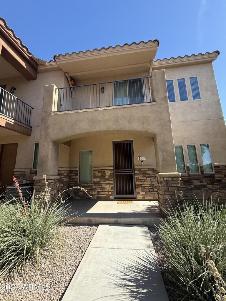 2821 S Skyline Drive - Photo 0