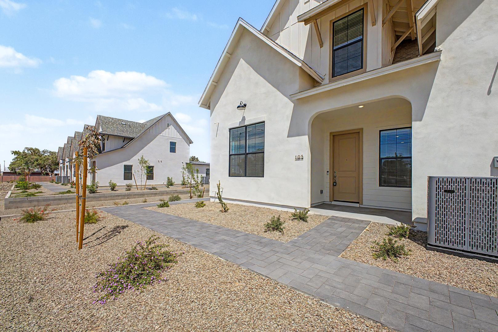 8232 E University Drive - Photo 3
