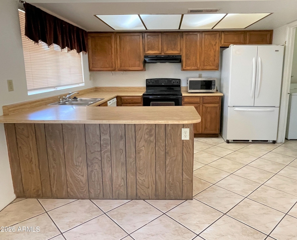 4746 W Aster Drive - Photo 5