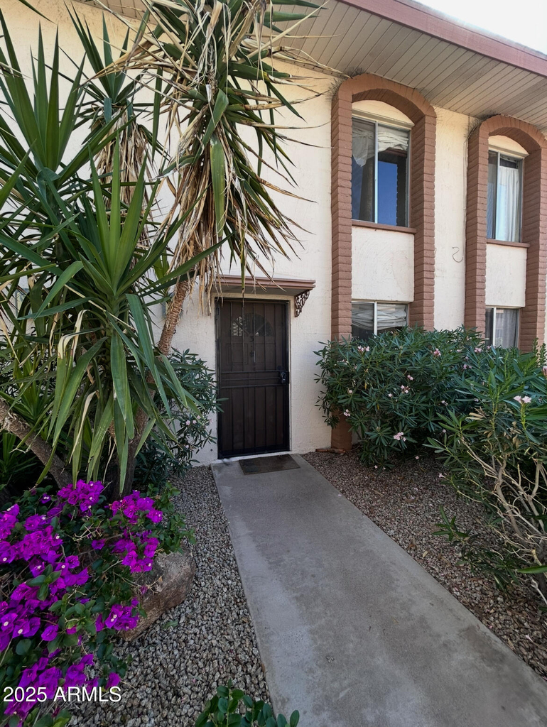 4846 N Woodmere Fairway -- - Photo 5