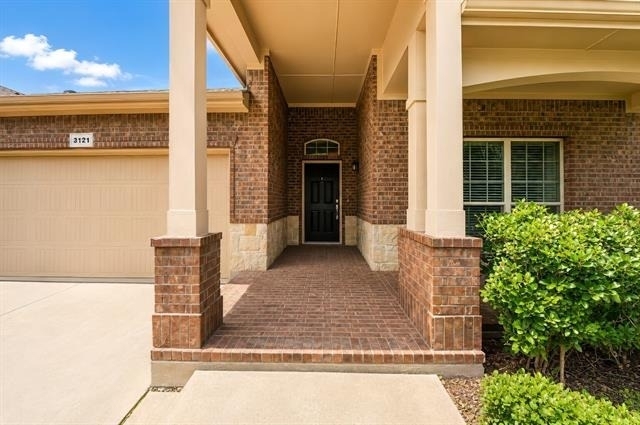 3121 Hornbeam Street - Photo 2