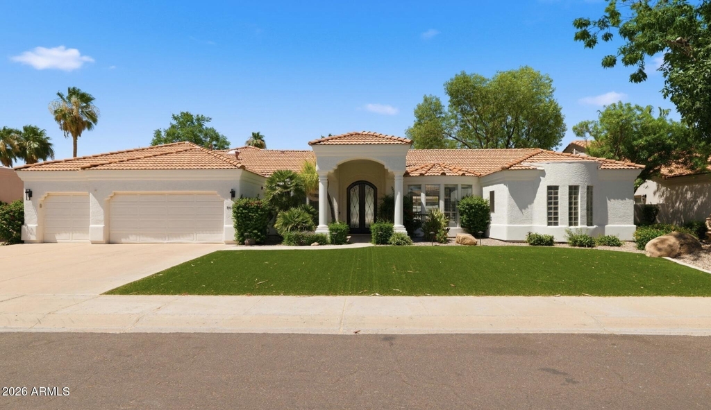 8638 E Dahlia Drive - Photo 0