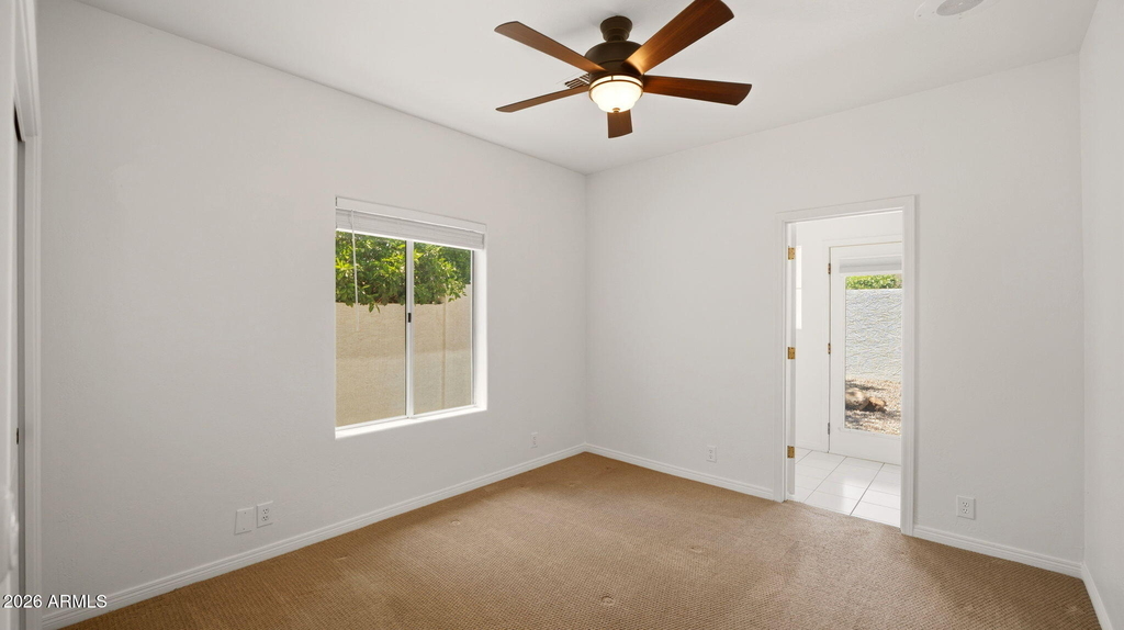 8638 E Dahlia Drive - Photo 37