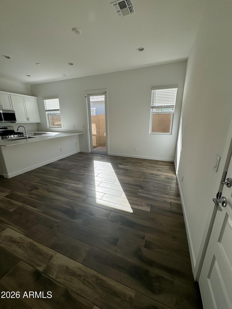 3173 W Peak View Road - Photo 16
