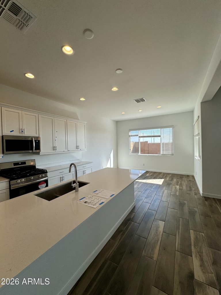 3173 W Peak View Road - Photo 2