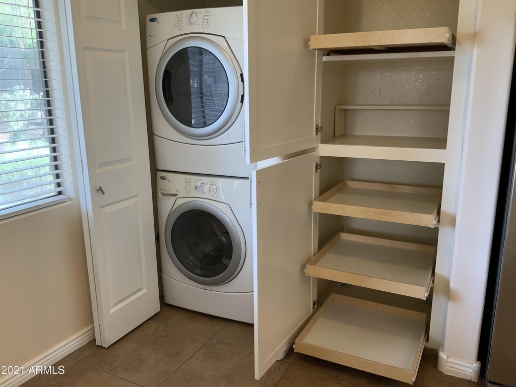 15252 N 100th Street - Photo 2