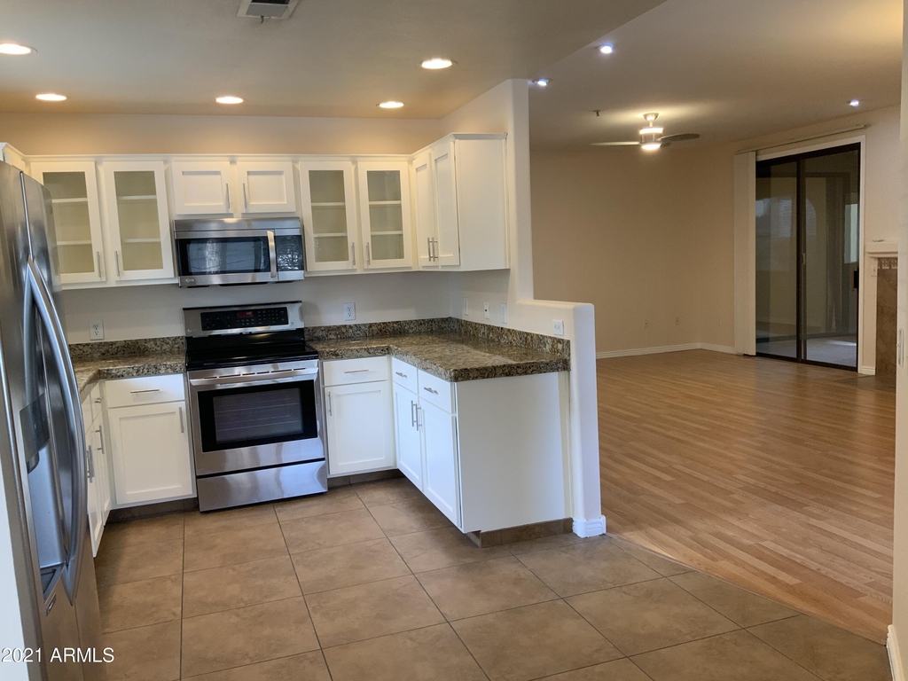 15252 N 100th Street - Photo 1