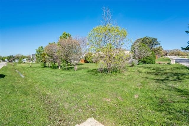 304 Oak Drive - Photo 2