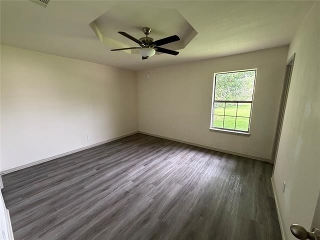 305 Lois Street - Photo 9