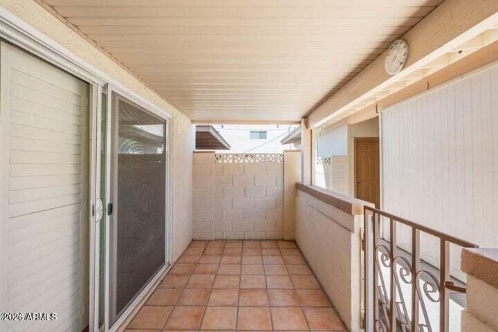 4848 N Woodmere Fairway -- - Photo 1