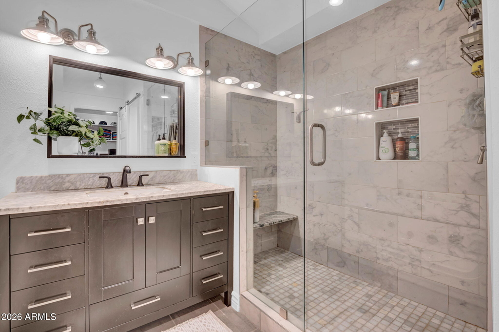 14446 N 40th Place - Photo 18