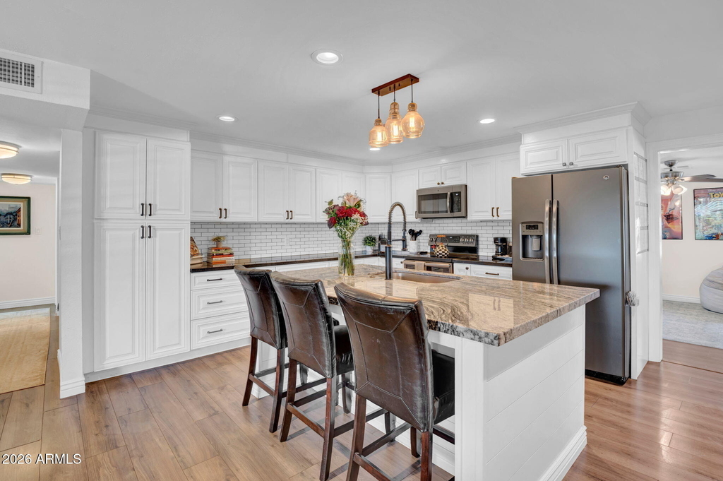 14446 N 40th Place - Photo 7