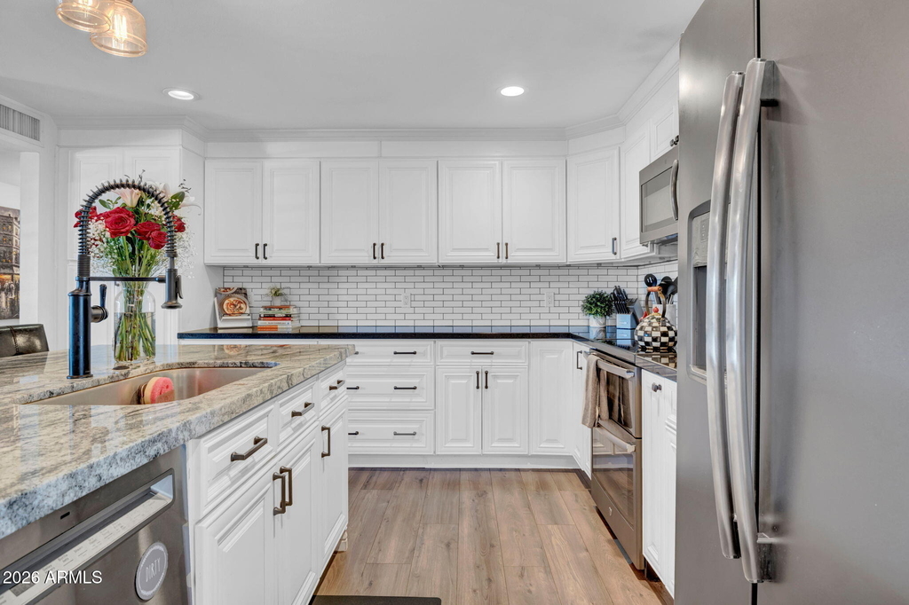 14446 N 40th Place - Photo 9