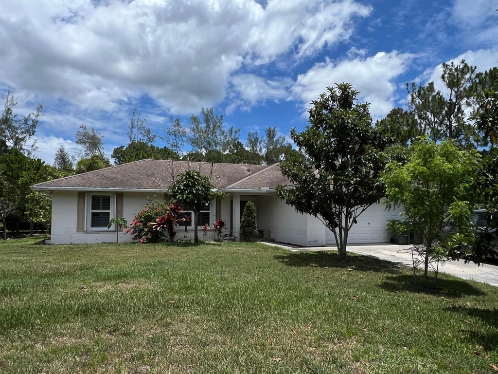 12403 N 87th St Street N - Photo 1
