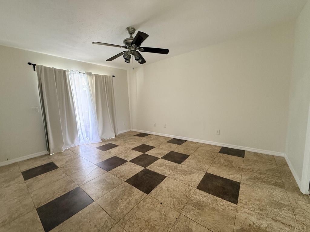 790 Se Ablett Lane - Photo 9