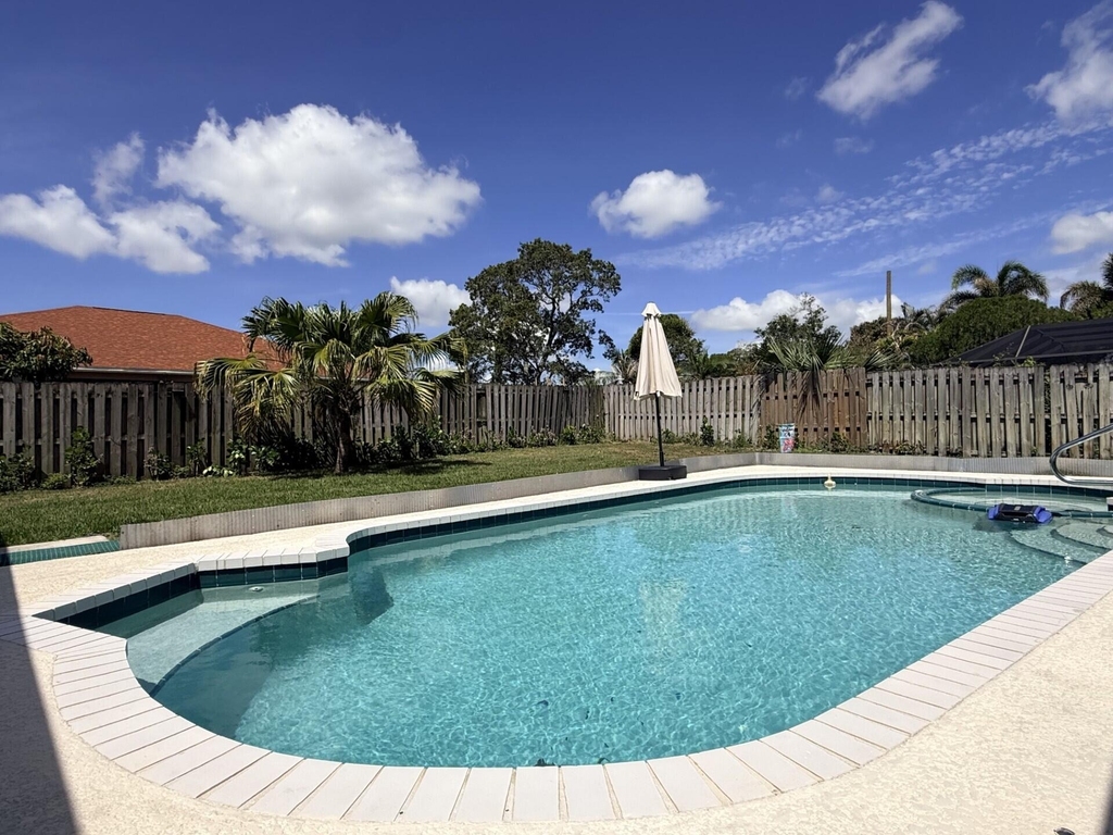 790 Se Ablett Lane - Photo 21