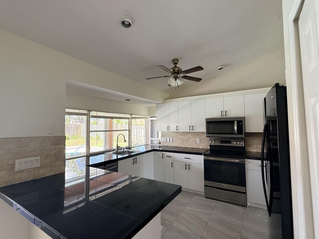 790 Se Ablett Lane - Photo 7
