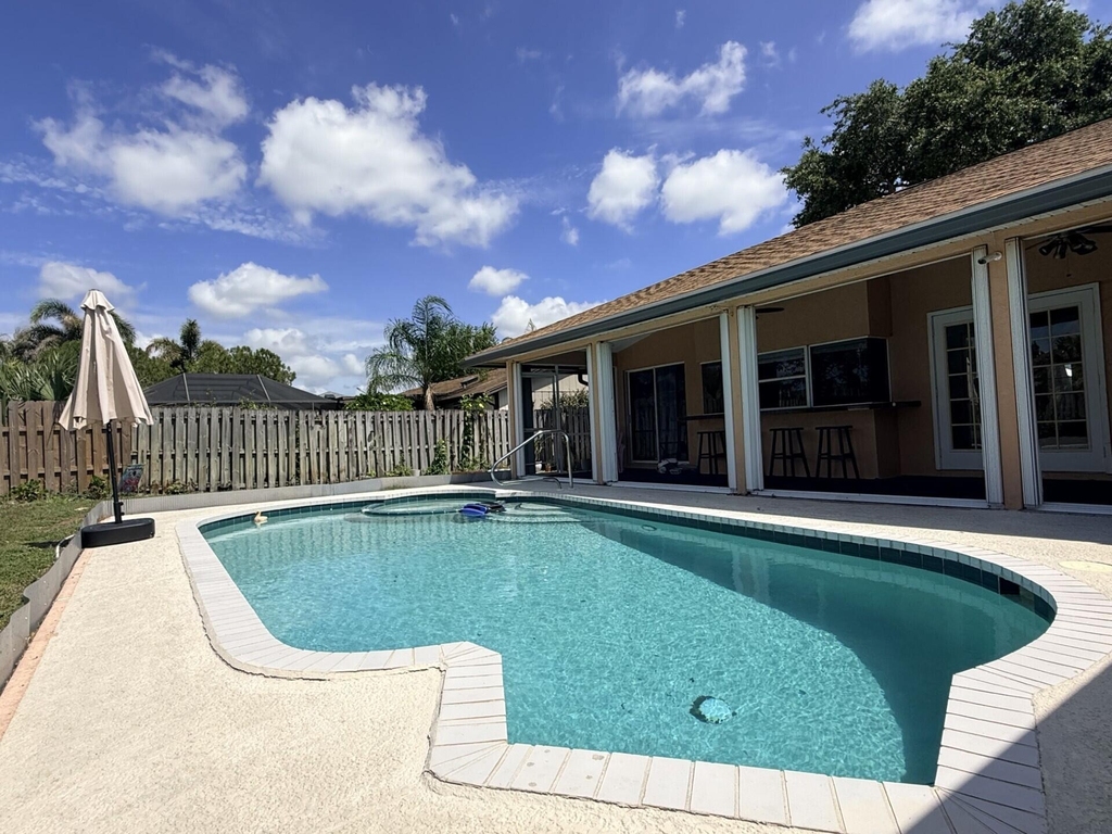 790 Se Ablett Lane - Photo 22